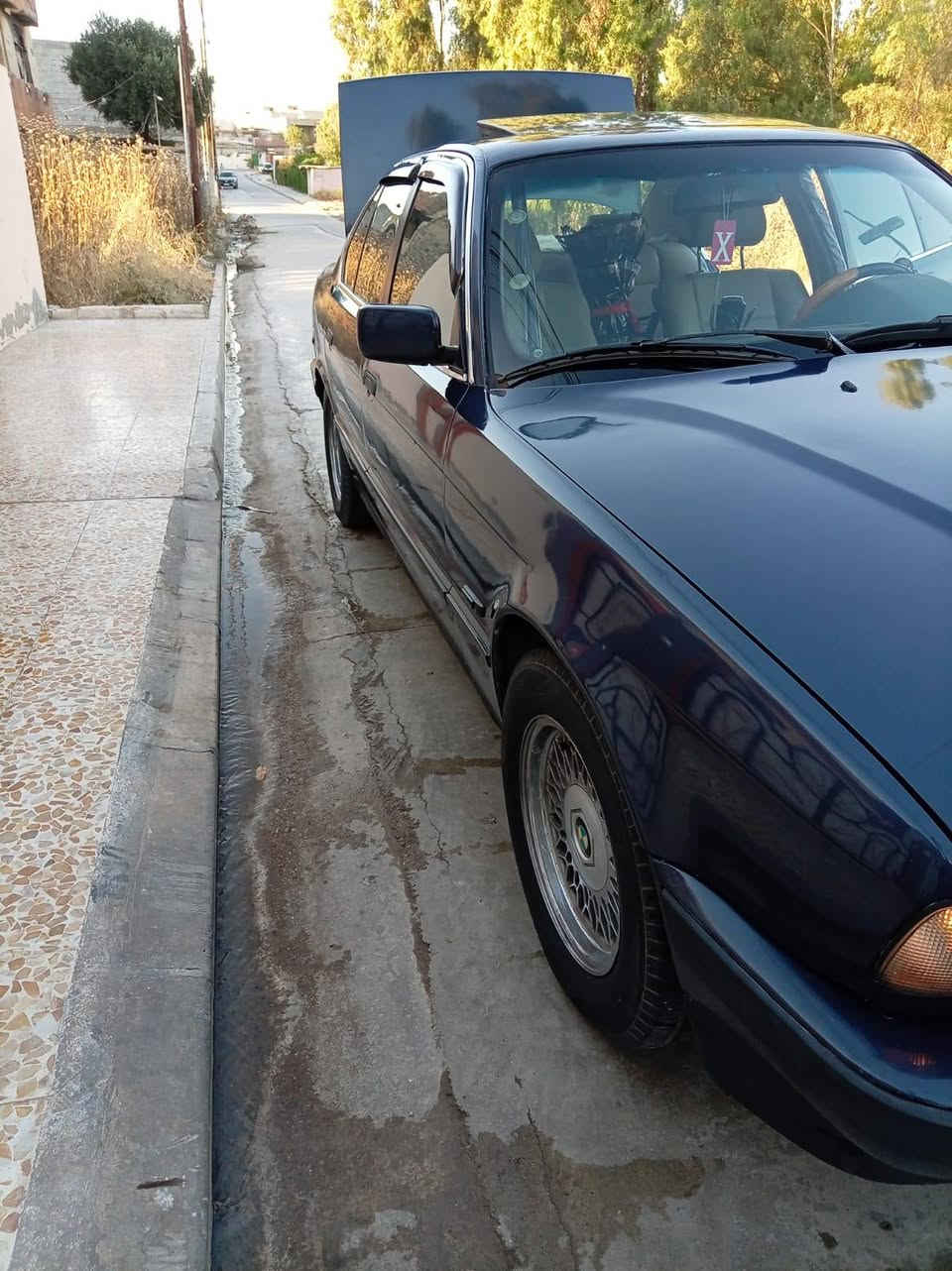 BMWحجم 520
فول اوتو بس گير عادي 
كشنات كهرب كلو شغال 
موديل 93 وارد ياباني 
تبريد ثلج شرط الظهر وثلج..
صبغ عام جماليه بدون ظرر 
داخل صاجات درگه m
طخم اماي خلفي كلو جديد 
السعر 65 وبيها مجال 
الخاص مفتوح 
***********
اتصال او واتساب
