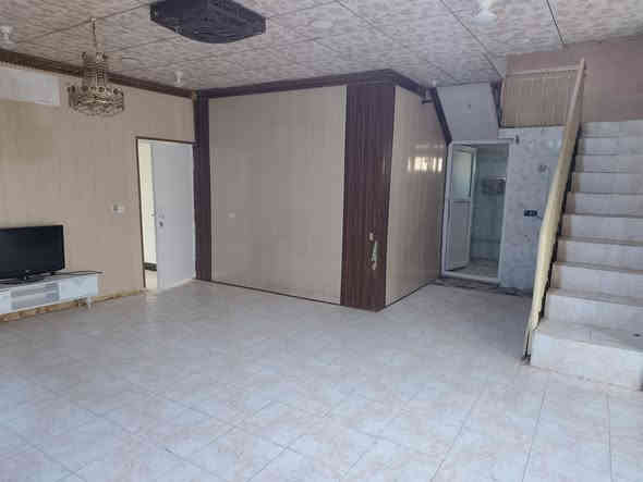 سلام عليكم بيت للإيجار 
خانقين بانميل عل شارع 
مع كاونتر 
سعر الايجار 200
***********
