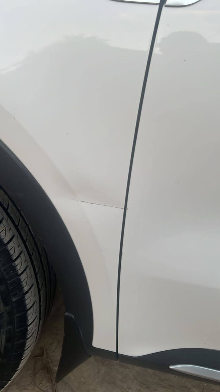 سورنتو موديل 23 كفالة عامه بس شخط بصيط موضح بصوره اربع أصابع فقط فول مواصفات السعر خاص ***********
