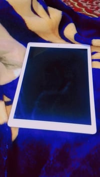 ايباد برو حجم 12.9 ذاكره 256  نضافه 100 %  بطاريه بل90  )مكاني شارع فل...