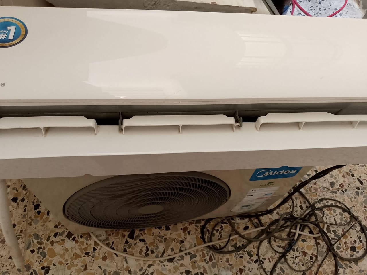 للبيع ميديا 2طن ودنگا 2طن شغالات ونظاف للاستفسار ***********
