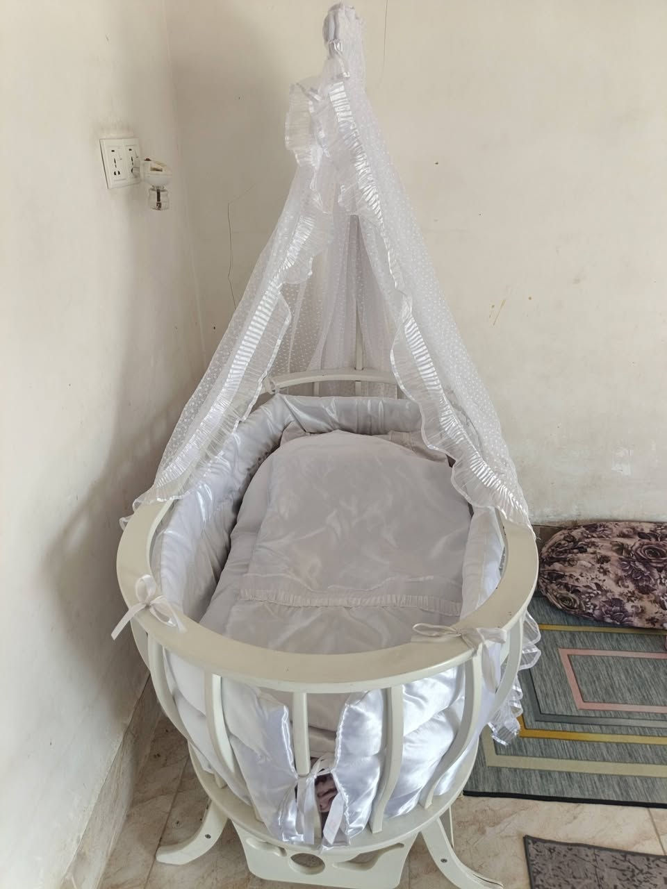 سلام عليكم كاروك أطفال للبيع مستعمل أخو الجديد 
السعر ٧٥ ألف 
***********
