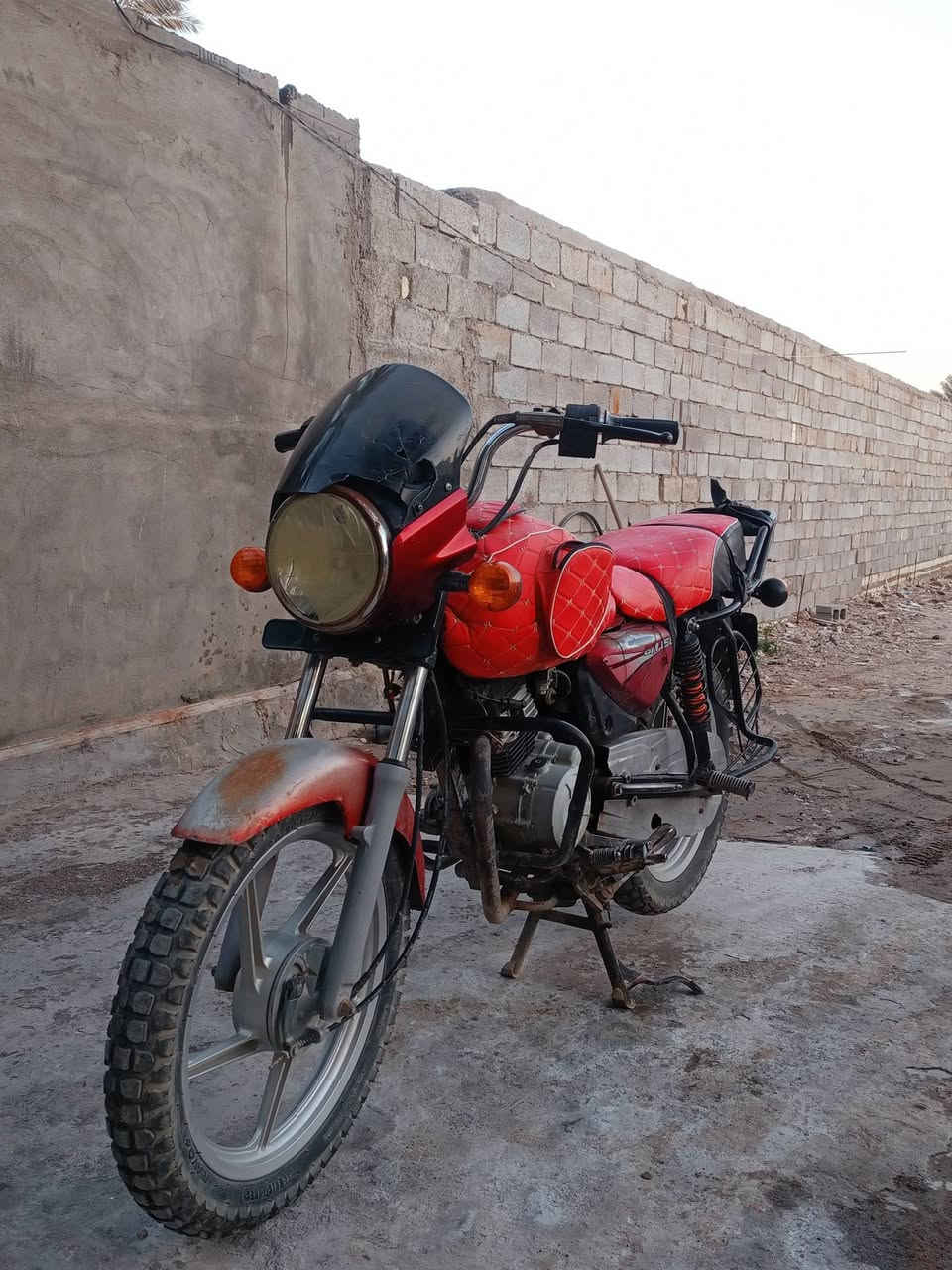 سلام عليكم.. للبيع دراجه بوكسر موديل 2018 دراجه حلوه دراجه بيهه دخان خفيف أوراق كامله موجوده 💯
مكينتهه نشطه سحبهه حلو 🏍️
سعر الدراجه{ 500 } وبيهه مجال 💯
عنوان بغداد الكاظمية للتواصل رقم (***********)بدون واتس 
(***********) بي واتساب 💯
