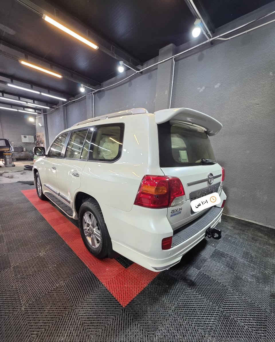 لاندكروز  2014  للبيع 

سياره ماشيه 148,000الف كيلو حقيقي
4 اطارات جديد شركة 
سياره داخل بيجي 
سياره كفاله محرك بشرط مامفتوح  جديد محرك (V6) 
مواصفات
(بصمه .. الانزلاق .. كشن جلد  .. ثلاجه ..  زينون  .. فتحه ..
تشغيل عن بعد ..  باب بصمه )
نظافه  ١٠٠٪ كامل بدون نقص و مصرف
سياره مال بيت أي نقص مابيها

رقم السياره ؛؛؛   سليمانيه

رقم / ***********
