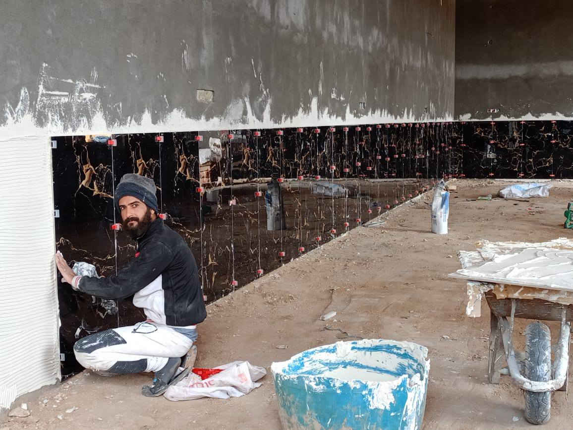 خلفه سيراميك ارضيات جدار شغل درجه اولى شرط خاص وتساب موجود متفرغين حالين ***********
