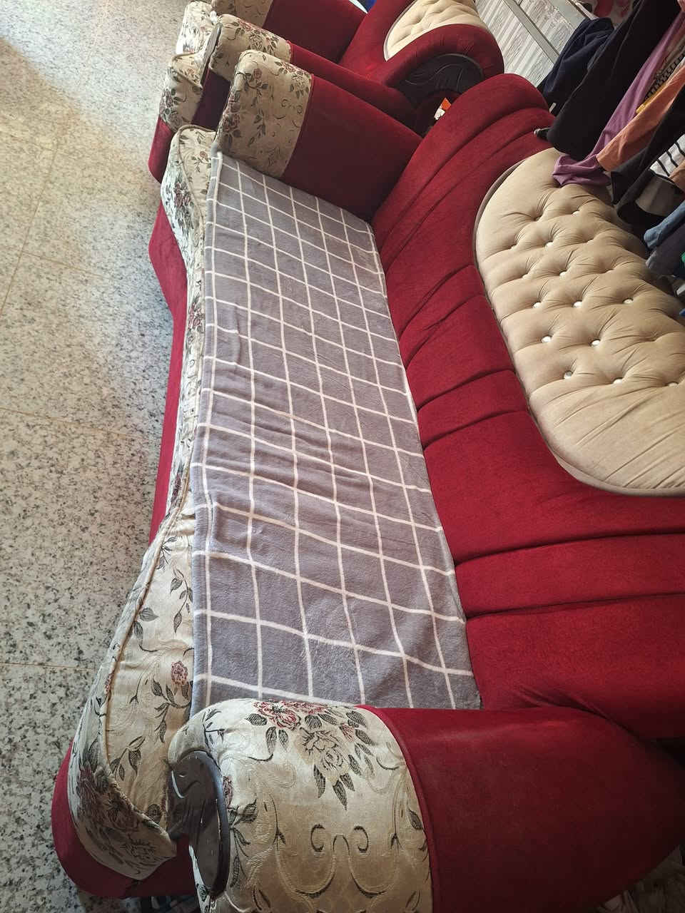 سلام عليكم 
مكلف بالنشر 
تخم تركي نظيف اي ضرر مابي خمس قطع سفنجة نظيف كلش واحلى من صورة  300 وبي مجال


**إذا كنت صاحب هذا الإعلان وتريد حذفه لأي سبب، رجاءا أرسل رسالة إلى الدعم الفني**