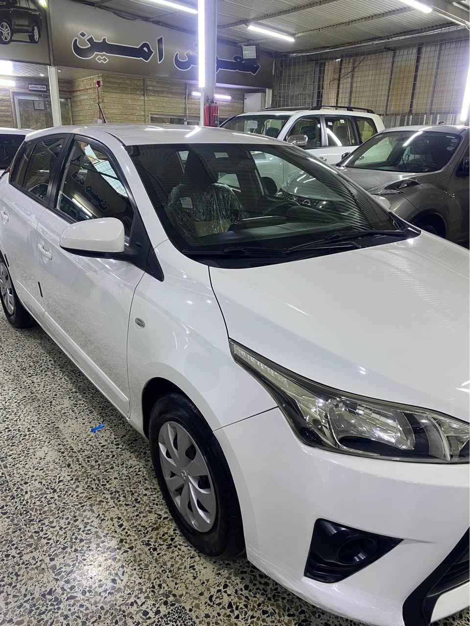 يارس مؤديل 2015ى خه ليجى مه كينه گچكه سه ياره يه كى جوانو خاوينه هه موو شتى نوى كرايته وه هه تا 2030فه حسو هه زه شى نويه سه ياره كه جاملخه كى سبوخه بى ناوى قوپه كى هه يه له ده ركه ى داواى 112وه ره قه ى ده كه م كه مى مه جال 
*********** أربيل, العراق
