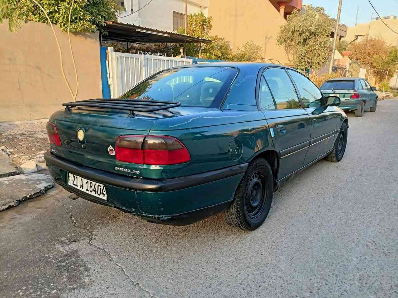 سلام عليكم 
سياره اوبل بزون (كاميش) 
موديل 1998
محرك قبغ اسود المرغوب 
كير اوتو ماتيك 
لون زيتوني فاتح 
ما بيها لا صبغ ولا ضربه 
فقط طخه خفيفه ما مصلحه بالجاملغ خلفي 
صدر امامي قبل سبوعين 250الف ذاب عليه كلشي مبدل 
اكسل جديد 
كهربائيات كلها شغالع 
لايتات زنون 
محرك بي بدايه خيط بخار 
دواخل نضافه 80٪
سنويه نهايه 2027
مكان سياره كركوك 
للستفسار
 *********** كركوك, العراق
