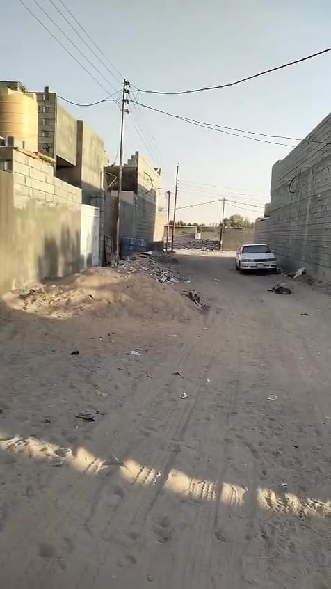 قطعه للبيع الزبير المكصب نزلة برج الاتصالات
السعر ١٥ وبيهه مجال 
للتواصل: ***********
