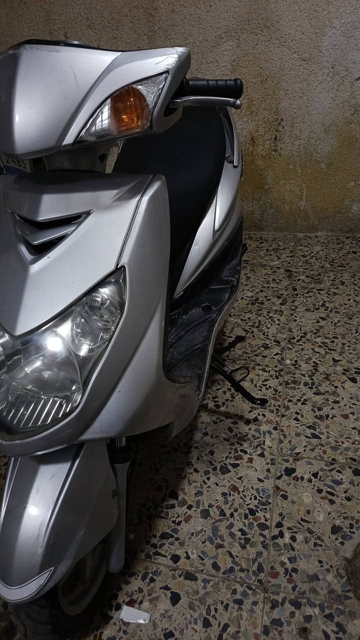 سكنس ياباني قبق نفخ ستان حساس
مكفوله كفاله عامه لا مفتوحه ولا تبخر
 كهربايات كله شغاله نكره سلف بكل وقت دراجه عله ايدي اوراق كامله منفيس مكاتبه سعر800بيه مجال مكاني بغداد شعب رقم ***********
