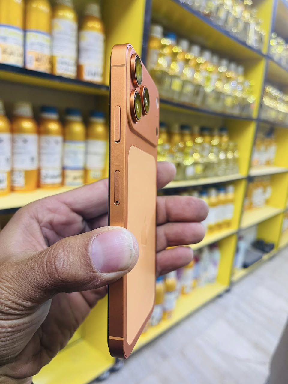 Xs max محور 17 برو
ذاكرة256 
مامبدل اي قطعة فقط شاصي 17
سعر 325 قفل ملحقات شاحن اصلي والشاصي القديم 
كربلاء ***********
