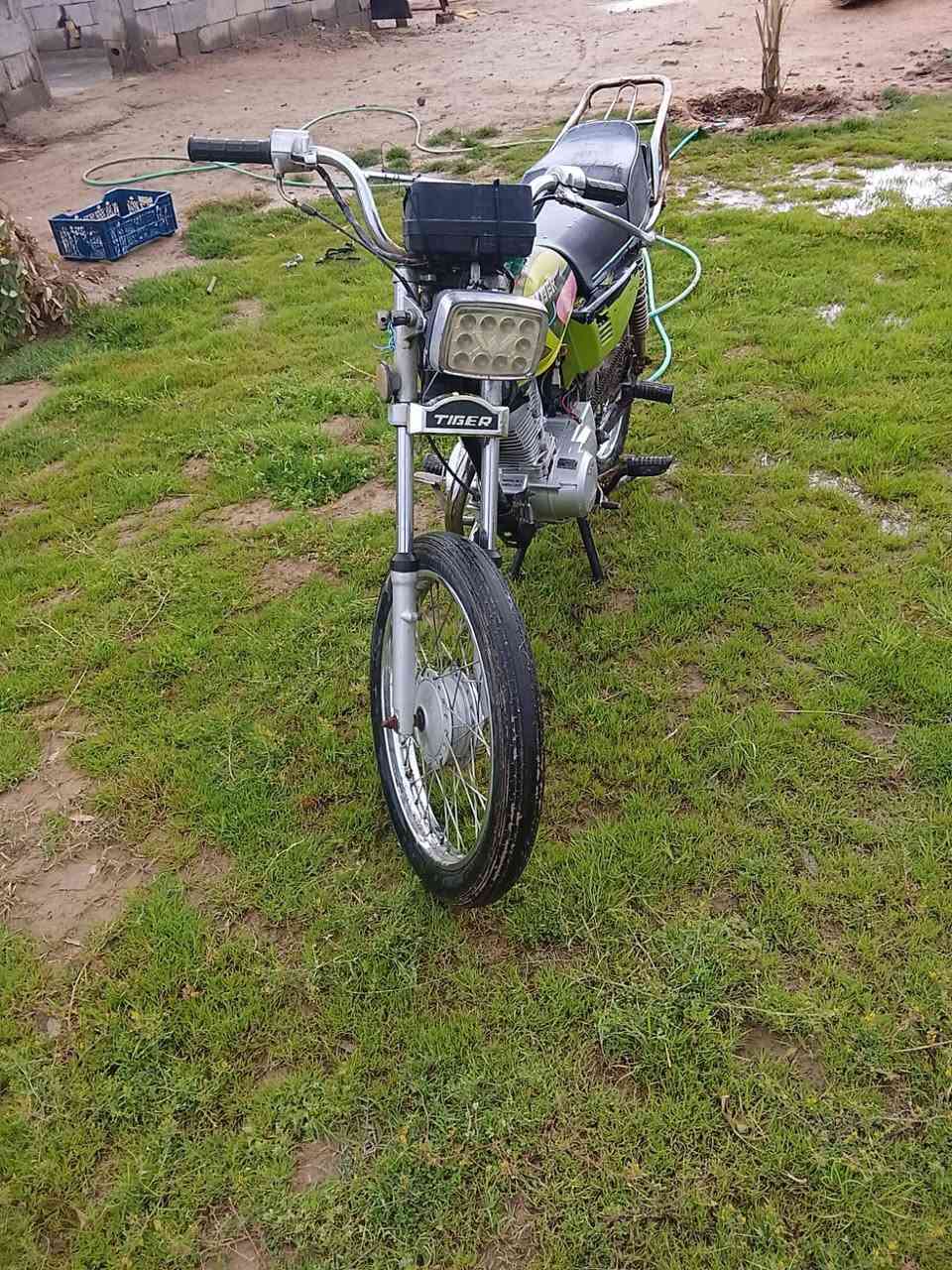 دراجه اربعه كير موديل ٢١ دراجه نضيفه أوراق أصولي مكان دوانيه الشافعيه ***********
