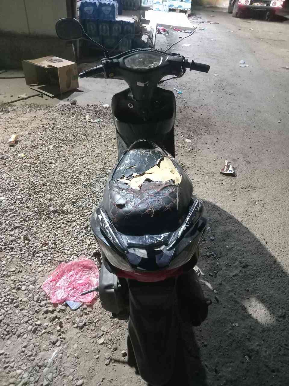 للبيع دراجه 140 كابريتر الكهربايات كله شغاله
محرك كايم بس شغاله هندر  ابيع كوم حديد
 سعر 130 وبيه مجال مكان بغداد


**إذا كنت صاحب هذا الإعلان وتريد حذفه لأي سبب، رجاءا أرسل رسالة إلى الدعم الفني**