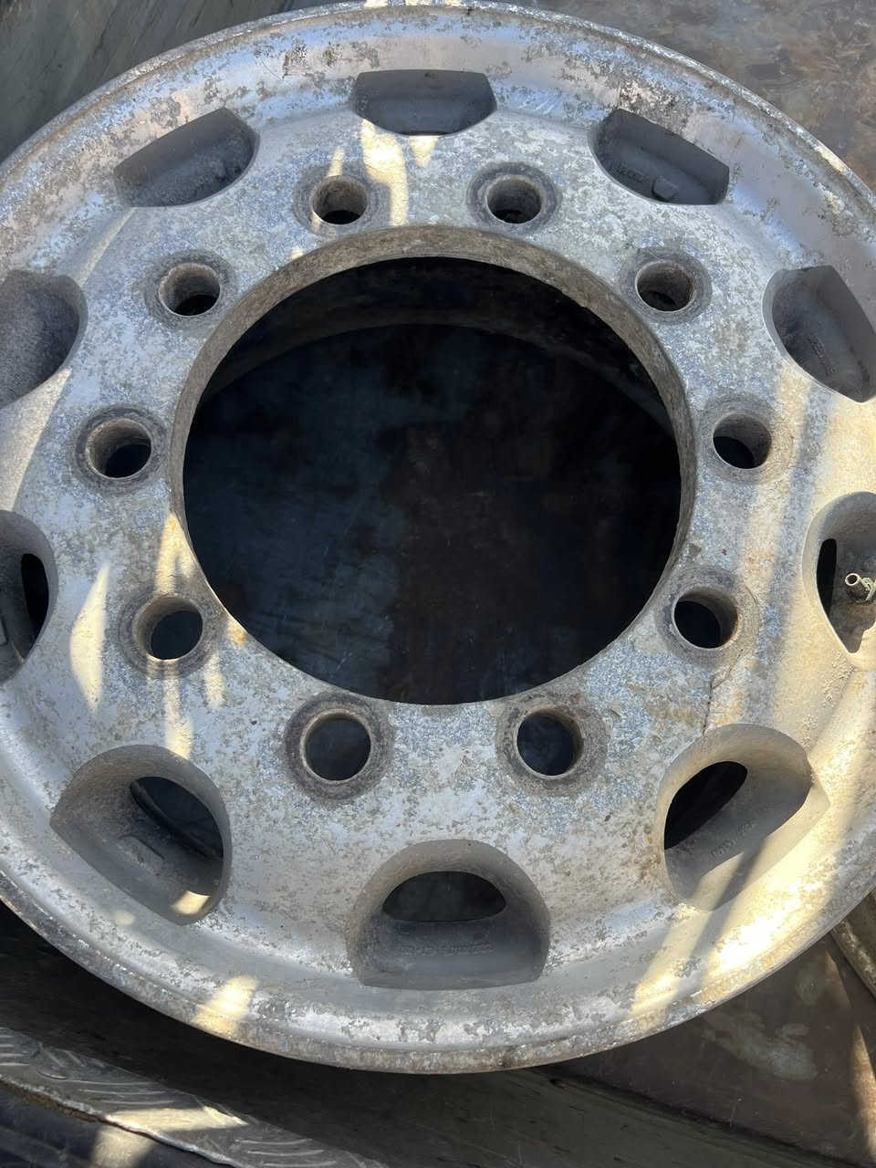 ويلات للبيع 
العنوان البصرة 

‭0771 200 7421‬

0780 121 8988
