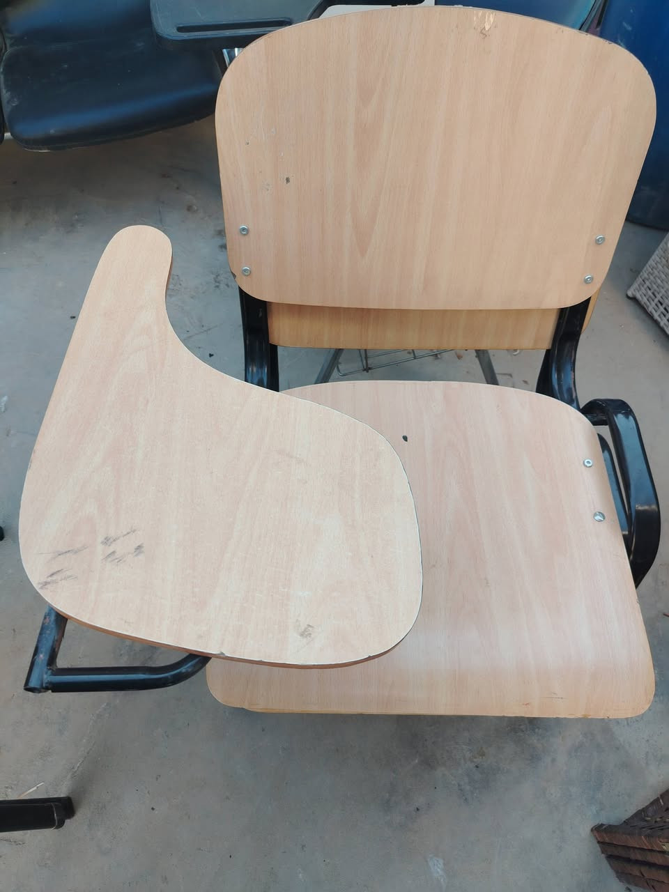 كراسي مزدوج ميز وياه كرسي كراسي طلبه للبيع اسعار مناسبه عنوان رمادي


**إذا كنت صاحب هذا الإعلان وتريد حذفه لأي سبب، رجاءا أرسل رسالة إلى الدعم الفني**