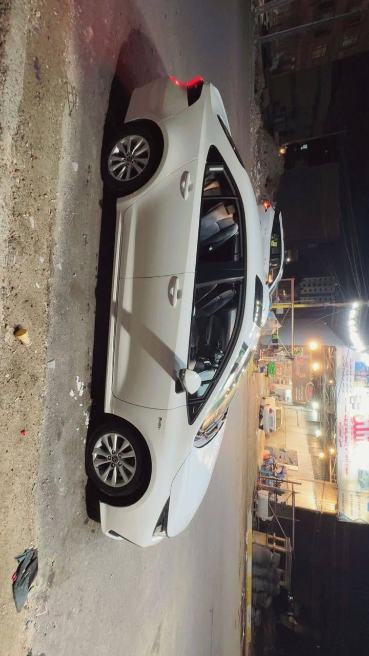 كورلا ٢٠٢٥ هايبرد شكل خليجي سيارة فول مواصفات على وضع الشركة بسمي تحويل مباشر  مكفول من الضربة والبارد والصبغ كفالة عامة السعر ١٦٣ وبيها مجال *********** عنوانها بغداد
