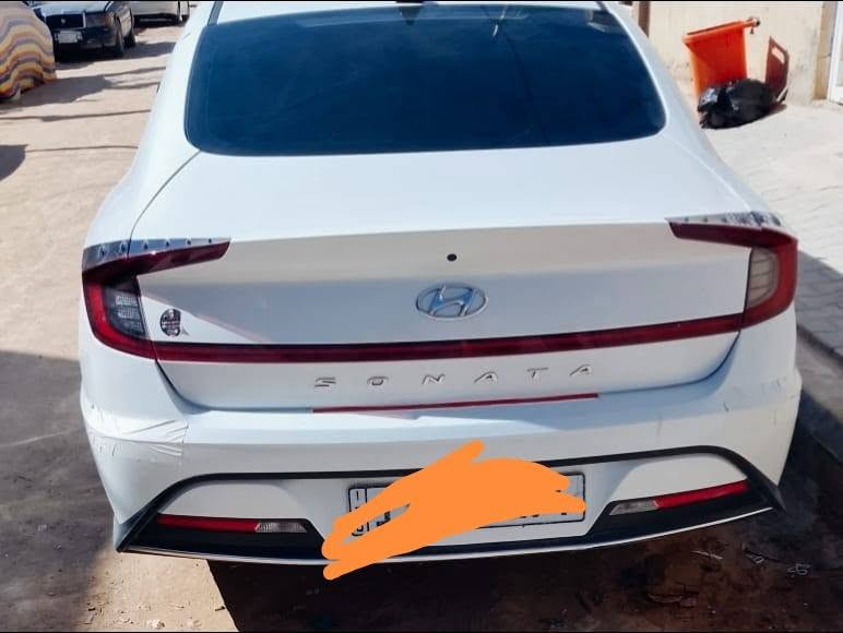 مكلف بالنشر.
سوناتا 2022
وارد امريكي.محرك 2500
رقم بغداد  حداديه ميه بالميه تبريد ثلج🥶
السياره جديده بمعنى الكلمه.صور الحادث ضمن المنشور
رقم صاحب السياره ***********.اتصال فقط 
السعر 160.مع المجال القليل
