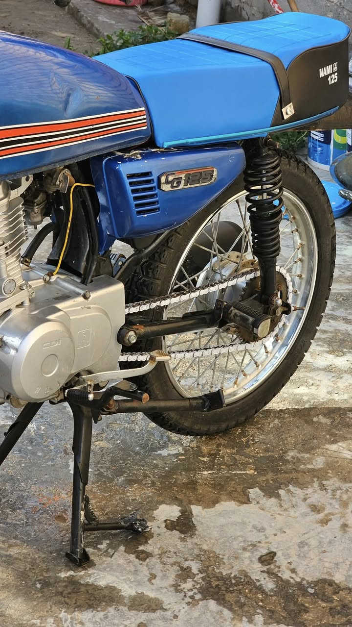 السلام عليكم دراجه تعمير نامه شلامجه كلك كلك كلك جديده ما عايزه كلشي كله  شغال جوزه لايت ضفيره جديده السعر 450 وبيه مجال مكان بابل سياحي رقمي ***********
