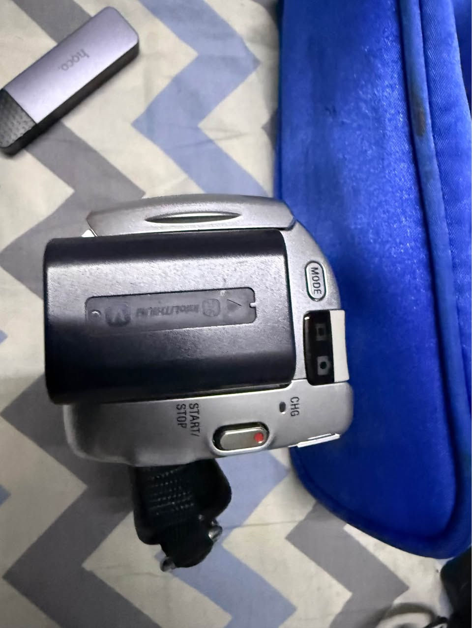 كاميرا سوني DCR SR88
تصويرها قديم نوستالجي 
وياها شاحنه و Sd card وفلاش اسدي كارد حته تنقل الصور للحاسبه او لموبايل
وحقيبه

كامله مكمله تصور و تشحن و مابيها شي
بيها زوم 200x
ومسكه جلد سوني
Handcam اختصاصها فديوهات

السعر 50الف ويوجد توصيل

كامرة كامره كاميره
Camera Sony DCR-SR88
Old Camera Nostalgic HandCam بغداد, العراق


**إذا كنت صاحب هذا الإعلان وتريد حذفه لأي سبب، رجاءا أرسل رسالة إلى الدعم الفني**