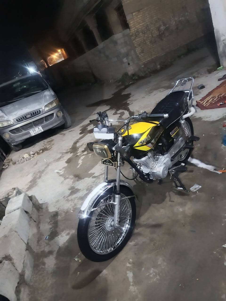 السلام عليكم دراجة تايكر 24سونك اصلي دراجة نضيفه بشكل مكينه مفتوحه فقط ولباقي مكفوله كفاله عامه السعر 550وبيها مجال ***********
