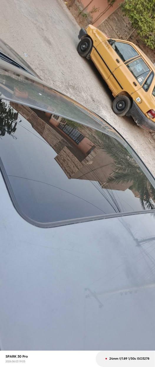 السلام وعليكم الانترة موديل 18 فول سيارة رقم اربيل عدة كشنات مخمل
بصمه
فتحه
تدفع كشنات 
رادار جانبي 
تبريد منفصل 
بدون تبديل ليبل واحد سيارة 
بدون ايرباك 
حادث سيارة جاملغ سائق نصه مصبوغ وباب سائق ربعه مصبوغ هاذا حادثه بدون تبديل سعر 120 وبيها مجال شي قليل 
***********
