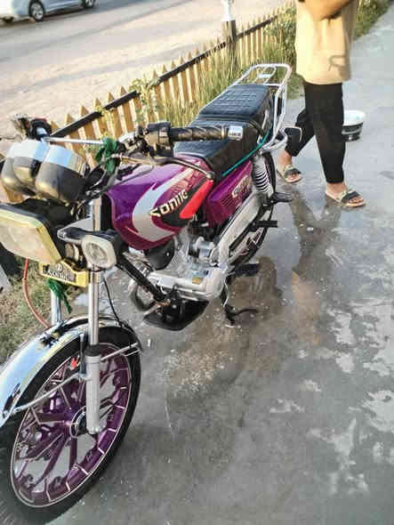 سلام عليكم 
دراجه سونكس مديل  24 اورق اصولي وكيلها العارضي السعر 950
العنوان الديوانيه الشاميه
للاستفسار ***********
