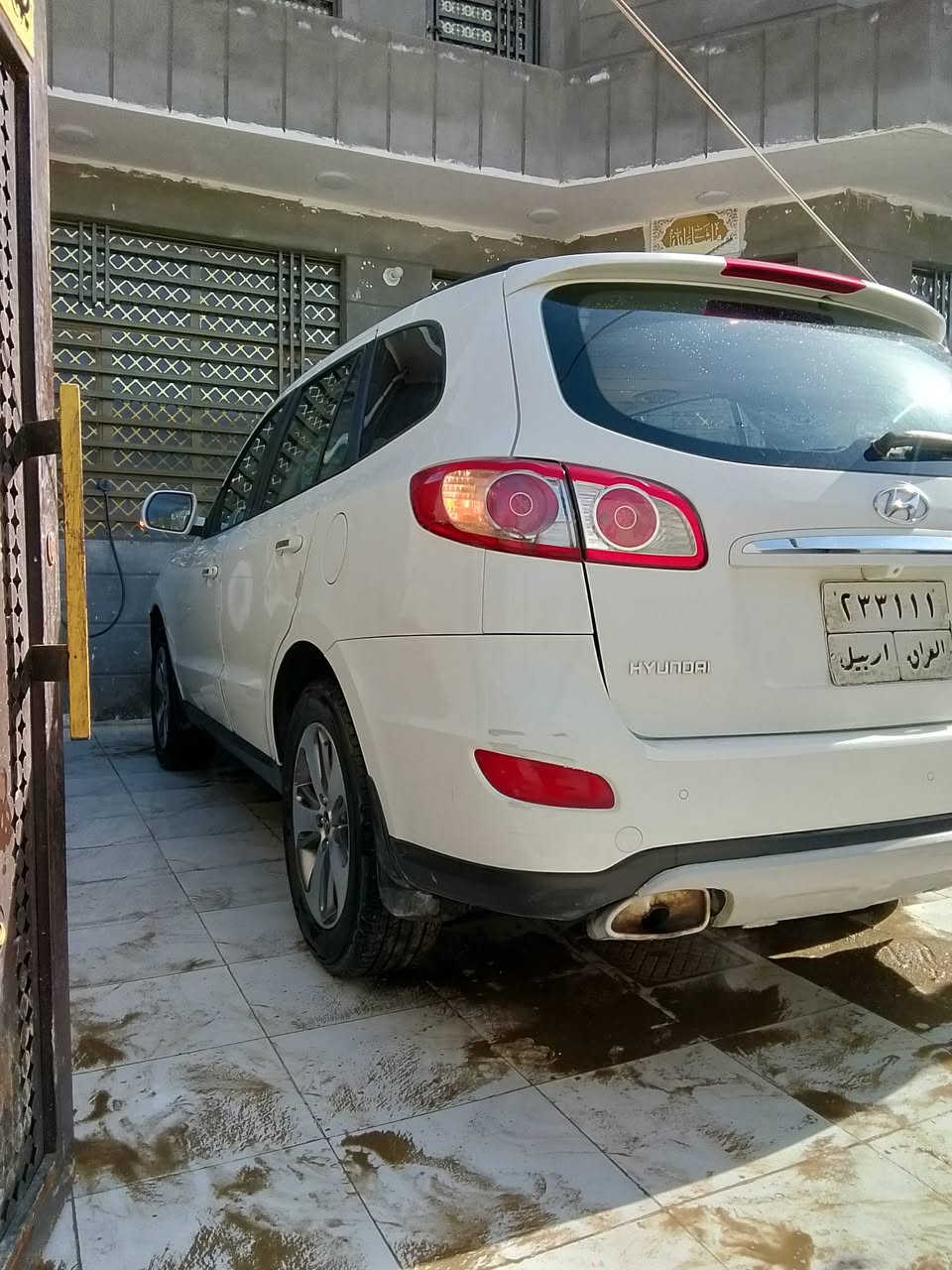 السلام عليكم سنتافي للبيع موديل 2012خليجي بيه مكانت بارد مواجود سونارها بل منشور فوال مواصفات بصمه فتح صقف اشاير بل مريا خمس ويل كب شاشه كامره داخل بيجي تحكمت سترين سبعه راكب ثلاث قطع تبريد مكينه كير حداديه تخم تاير باتري كله جديد غراف جديد مكينه 4سلندر رقم أربيل تحويل مباشره السعر 135بيه مجال قليل الاستفسار اتصل على الرقم التالي ***********العنوان حله
