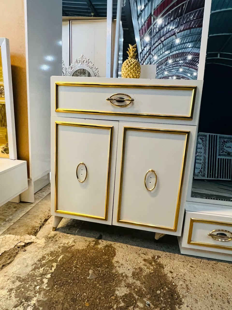 غرفه تركي 9قطع اصليه  سرير مخزن برغي وجوي حديد نظافة 90💯 سعرر 950 واصل شد او نقل@


**إذا كنت صاحب هذا الإعلان وتريد حذفه لأي سبب، رجاءا أرسل رسالة إلى الدعم الفني**