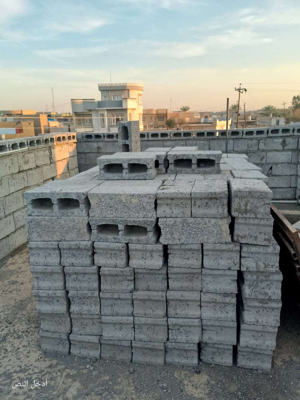 اسلام عليكم موجود ابلوك مجوف250بلوكه مال معمل جديد مامستخدم بسعر مناسب الاتصال على الرقم /***********
