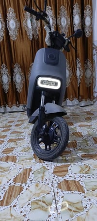 دراجة كهربائية • نظيفة • شبيه R9