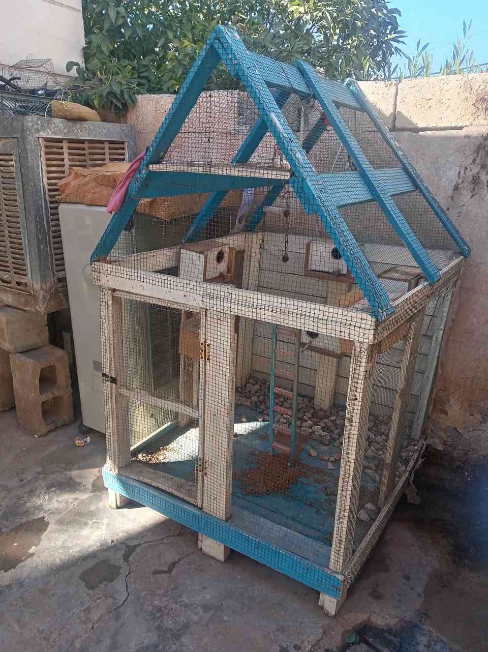 سلام عليكم قفص البيع مرتب وثقيل سعرها مناسب 35الف مكلف بنشر
