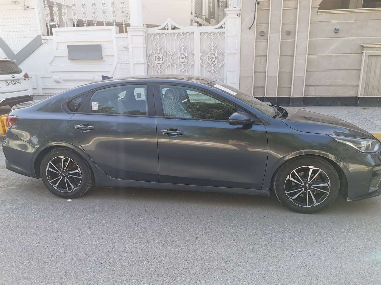 فورتي 2019 رقم ذي قار بأسمي كير AT ضربة امريكا بنيد وجاملغ  ورش بابين الجهه اليمنى طخم تاير جديد
ادامه كامله مواصفاتة معروفه السياره جاهزه السعر 123 بيه مجال بسيط الاستفسار رقمي ***********
