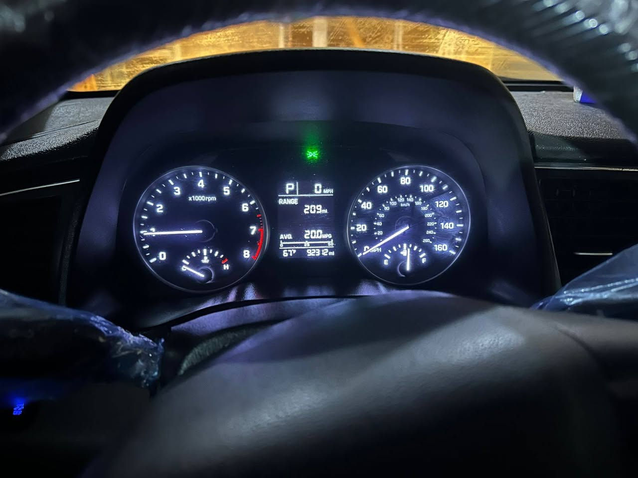 🔥 للبيع — سيارة نظيفة جداً 🔥
هيونداي النترا 2017 للبيع بحالة ممتازة، سيارة بأسمي استخدام شخصي ونظيفة جداً، مكفولة ( كير-محرك-غرق- العيب الشرعي).
صور الحادث والسونار مرفقة 👇
✔️ الموديل: 2017
✔️ النوع: Hyundai Elantra
✔️ اللون: أبيض
✔️ ناقل الحركة : أوتوماتيك - عادي
✔️ 3 وضعيات القيادة :aco - normal - sport 
✔️ الممشى: حوالي 92 ألف ميل
✔️ محرك اقتصادي وقوي 2000
✔️ داخلية نظيفة جداً
✔️ تبريد - تدفئة : بحالة جيدة جداً
✔️ الحدادية : جيدة جداً
السيارة استعمال يومي وخالية من المشاكل، جاهزة للفحص والاستخدام مباشرة.
💰 السعر: 115$ (قابل للتفاوض بالمعقول)
📍 الموقع: بغداد / الكمالية
للجادين فقط يرجى التواصل ***********
