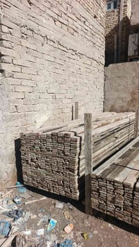 قالب خشب للبيع العدد 14 مكعب نضيف بسعر مناسب الرقم 07802055897