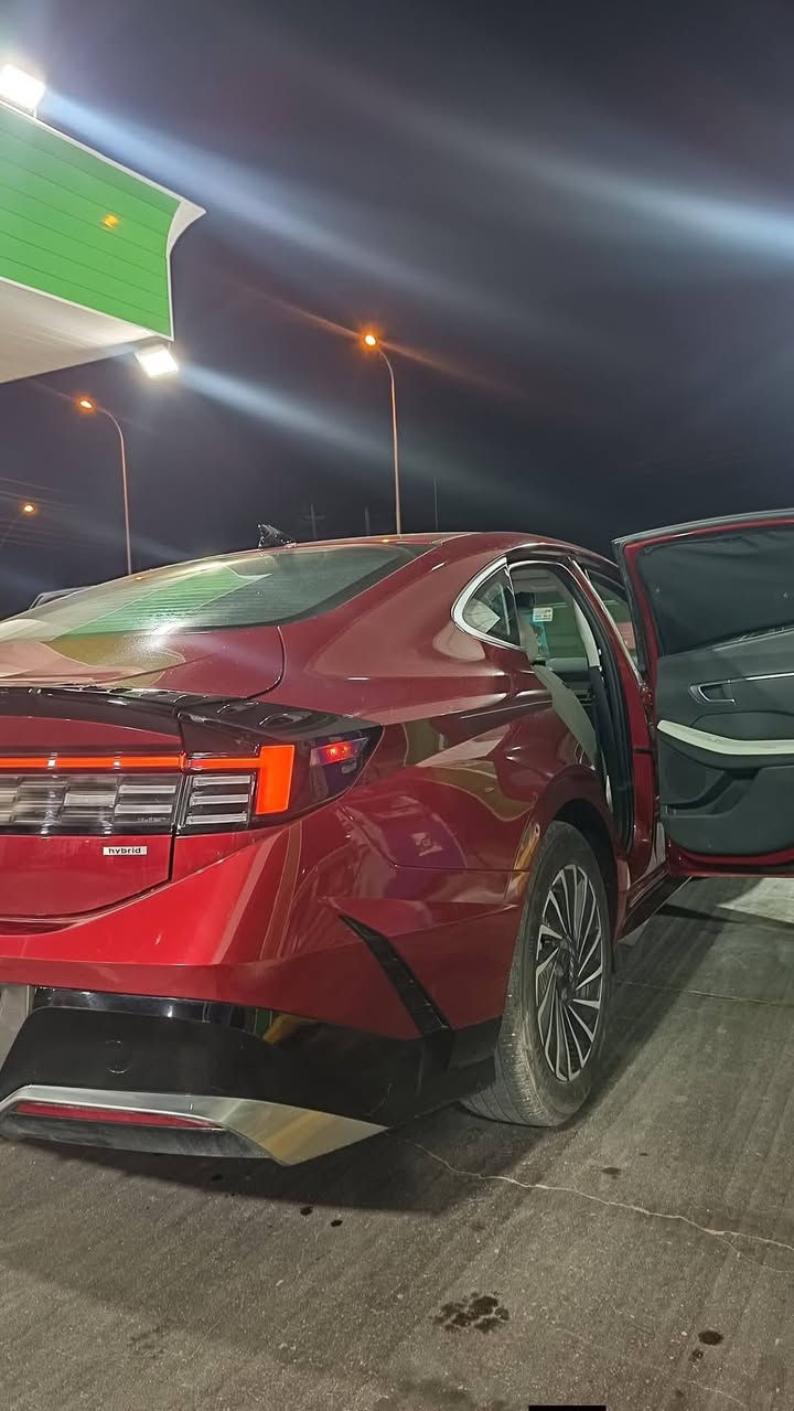 سوناتا هايبرد 2024 – دخول جديد
- حادث كلين: كسر بالدعامية تم تصليحه فايبر كلاس فقط 

لا تفتح لا تبديل لا صبغ لا حار لا بارد

- تاريخ الدخول: 1/3/2026  

بأسمي مرقم بصره

- المسافة المقطوعة: 40الف ميل  

- اللون: كرزي مميز  

- الدواخل: أبيض أوف وايت  

- صرفية البنزين: تفويلة تمشي 900 كم تقريباً  

- الفئة: SEL – مواصفات كاملة وكثيره ومتنوعة  

- صورة الحادث مرفقة بالمنشور

للبيع بسعر مناسب 190 وبيها مجال

للتواصل اتصال و واتساب: 

***********

***********
