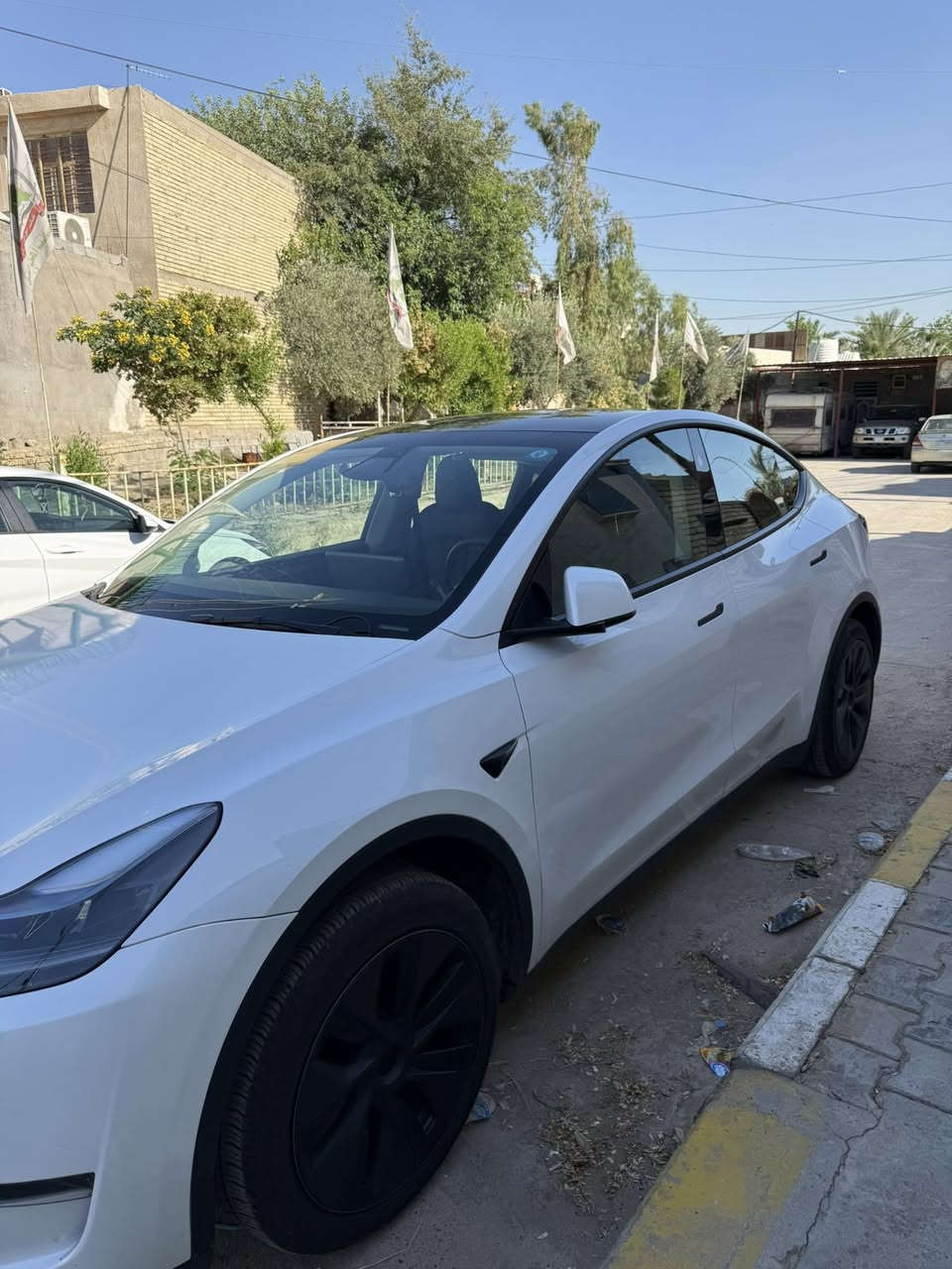 السلام عليكم شباب تسلا Y2024دخول جديد رقم بغداد باسمي تحويل مباشر السياره بيهة بس بنيد مبدل سياره ماشيه 3000km سياره اخت الزيرو انلاين دبل ماطور  سعرهة. حلو بيهج ضربه ومشي قليل  مكانهة بغداد الكريعات والسعر  اتصل وتدلل ***********
