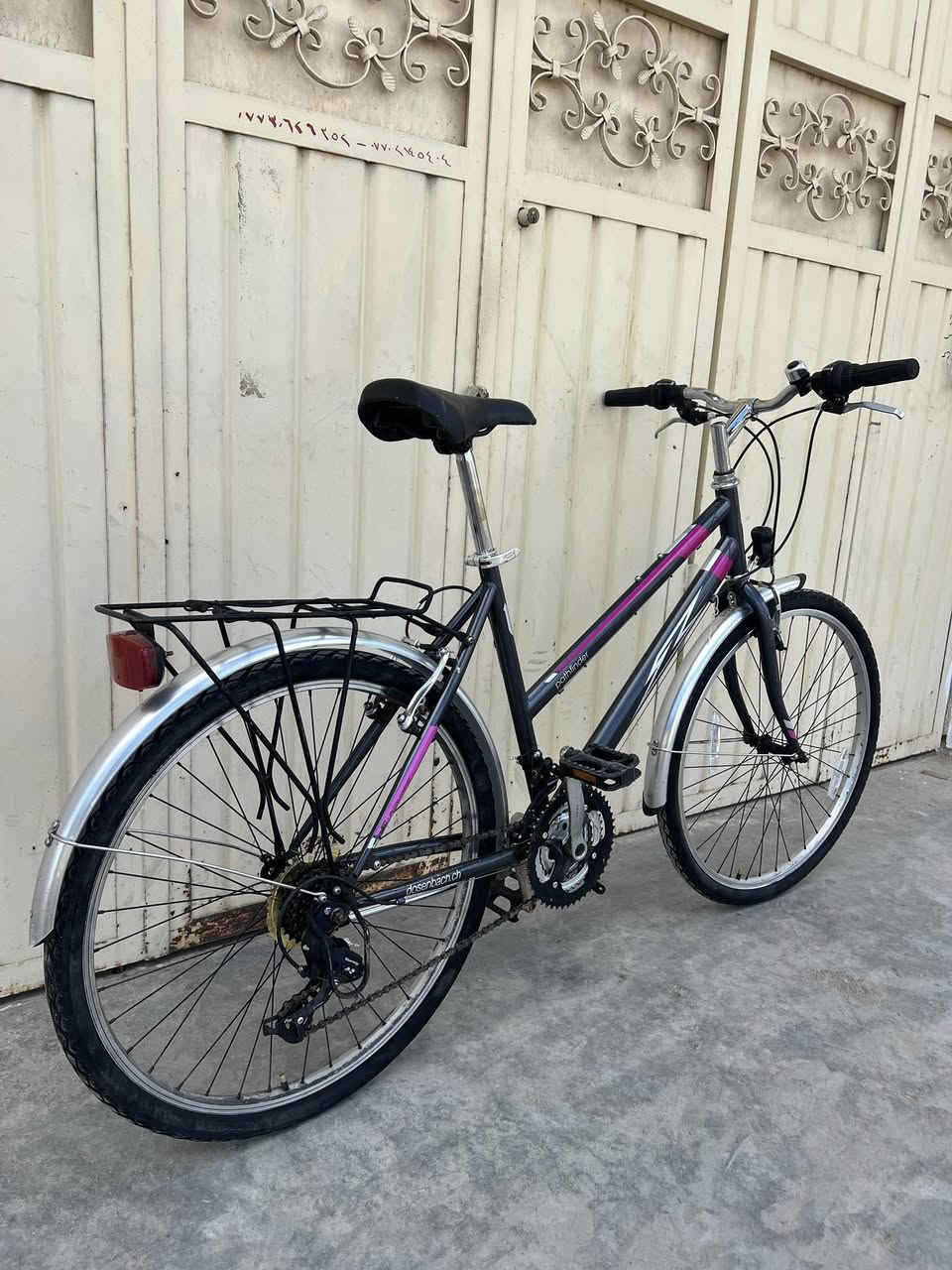 باسکیل اوروپی
حجم٢٦ 
جدیدجدید 
یتحمل١٥٠ کیلو 
جسم حدید
نضفە١٠٠/١٠٠ 
٧-٣نمر کیر
کلوبات امامی وخلفی. موجود 
 توصیل کل عیراق موجود 
عینوان /کلار-رزکاری 
ژ.م *********** واتئاپ موجود 
سعر١٤٥ الف
