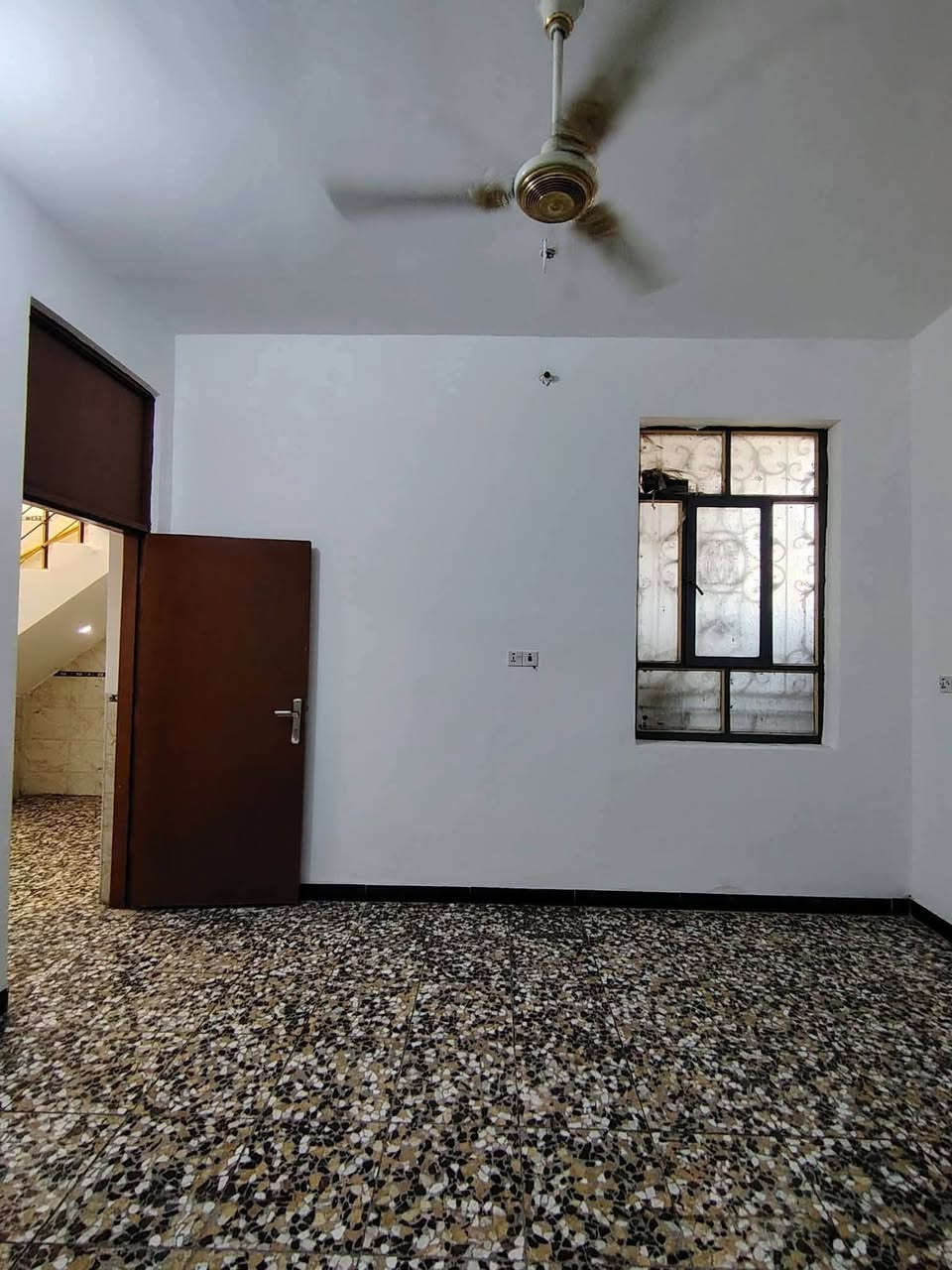 دار للايجـــــــار
الموقع نزلت العيد قرب سيد ابراهيم
المساحة 100م
غرفة نوم استقبال مطبخ مجمع صحيات 
للاستفسار 
اتصل بالارقام التاليه 
***********
***********
موقع المكتب حله نادر الاولى الشارع الرئيسي مقابيل دائره اتصالات بابل 
مكتب علي السلطاني للعقار
3
