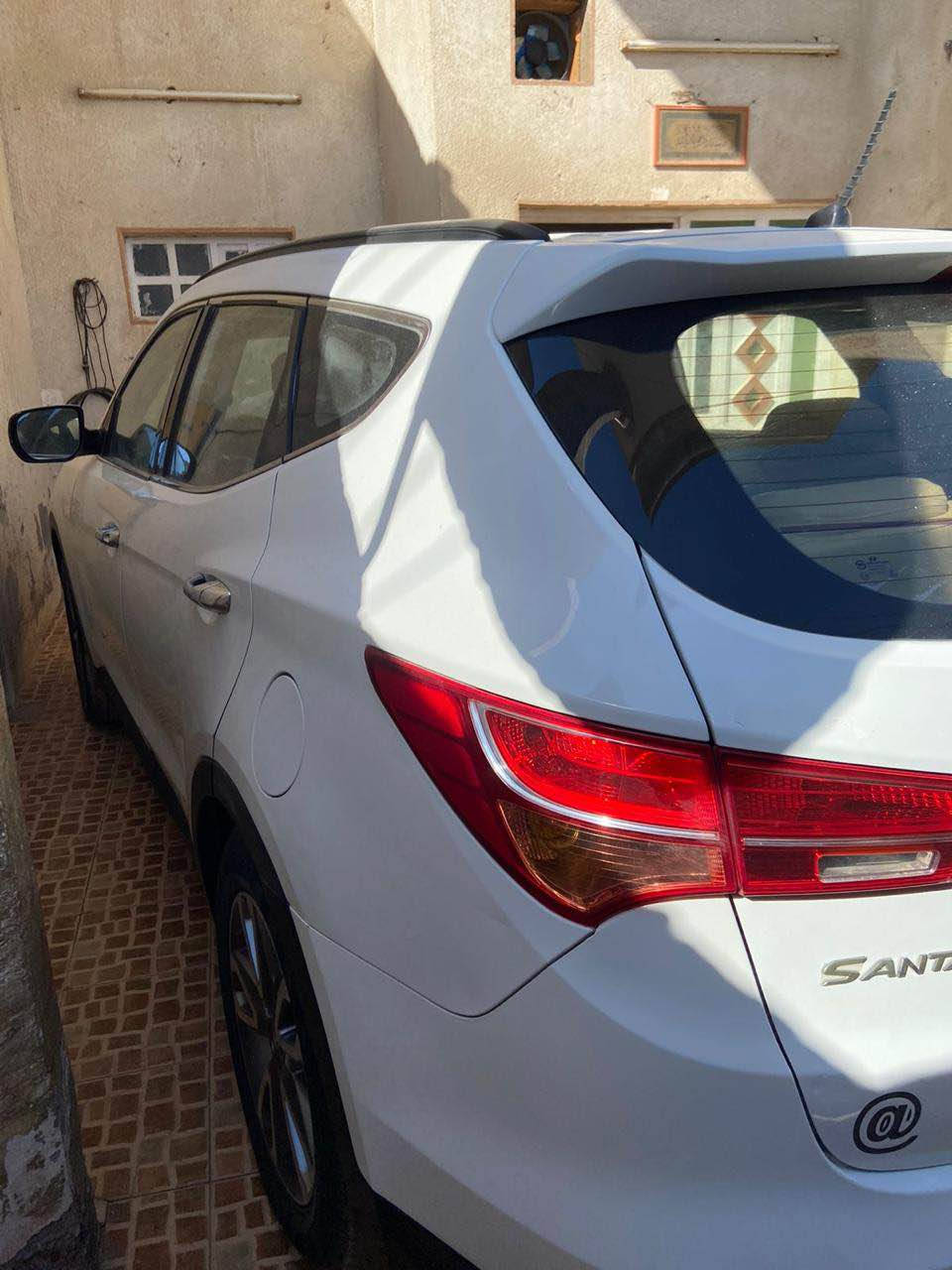 سياره سنتافي موديل 2013 خليجي دوش 2400 
*********** عمارة, ميسان
