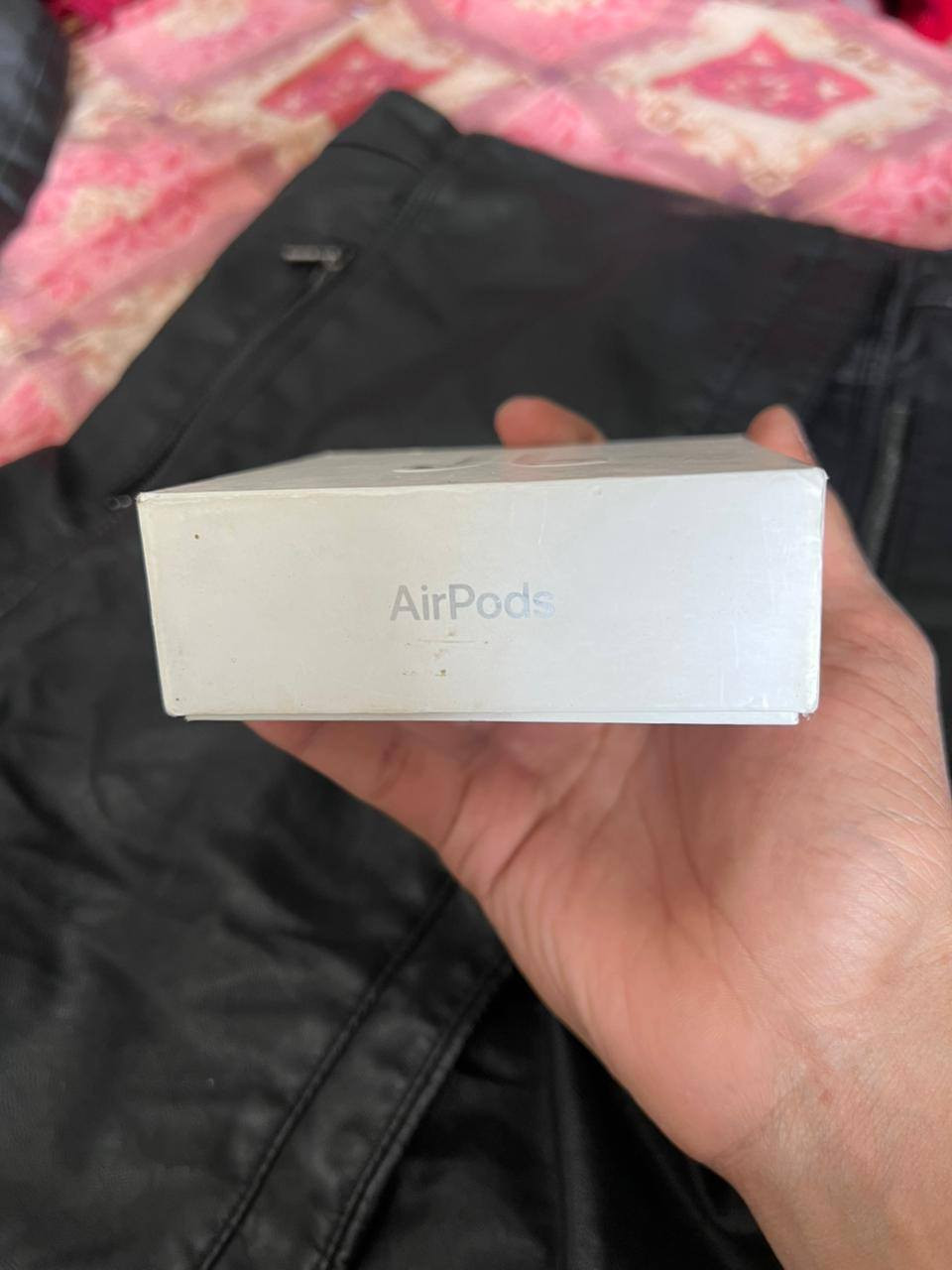 سلام عليكم سماعات ايربودز ابل جيل ثاني  لي يعرفهن يعرف سعرهن بصره ابو الخصيب سعر 65 تريد داهر لا تراسل رجاء


**إذا كنت صاحب هذا الإعلان وتريد حذفه لأي سبب، رجاءا أرسل رسالة إلى الدعم الفني**