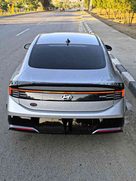 للبيع هيونداي سوناتا موديل 2024 SLE
وارد امريكي بدون لوحات
--------------------------------
 * المواصفات * 🏅🥇
• بصمة دخول ذكي تشغيل عن بعد 
• رادار تحديد مسار مثبت سرعه 
• شاشة متصلة اندرويد أوت - أبل كار بلي 
• شاحن لاسلكي - منافذ شحن 
• تبريد مناخ منفصل تحكمنا لمس 
• كشنات كهرباء - تدفئة كشنات أمامية 
• داريف مود - اتو هولد
• لايت LED أمامية وخلفية 
• كير تعليك 
• تحذير النقطة العمياء 
• باقي المواصفات موضحة بالصور 
--------------------------------
الضرر .
تبدل جاملغ - بنيد
إرباك استيرن فقط 
بدون دواخل
عداد المسافة 13 الف mi
السعر (( 185 )) $$ بي مجال
للاستفسار الاتصال على الارقام التالية 

📱- ***********

📱- ***********
.
