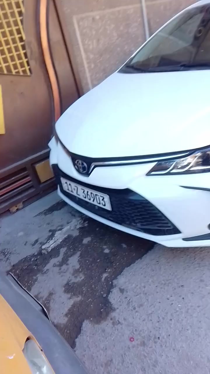 السلام عليكم اخوتي كورلا موديل 24 
ماشية 26 الف فقط فول مواصفات ميحتاج اذكر مواصفاتها معروفة مواصفات الكورلا الهايبرد 

ملاحظة كاملة من كلشي سيارة جاهزة تاخذها وتطلع بيها 
السيارة مكفولة من اي ضربة بس بيها ملاحظات ب الداعمية الامامية والخلفية يعني مال شارع ذني البسيطات 

رايدها ب 148 قفل وبالعافية ع الياخذها رقمها بغداد ب اسمي محولها صارلي شهر سنويتها جديدة 
ا*********** متواجد رصيد وواتساب وفيس

مكاني بغداد الجديدة
