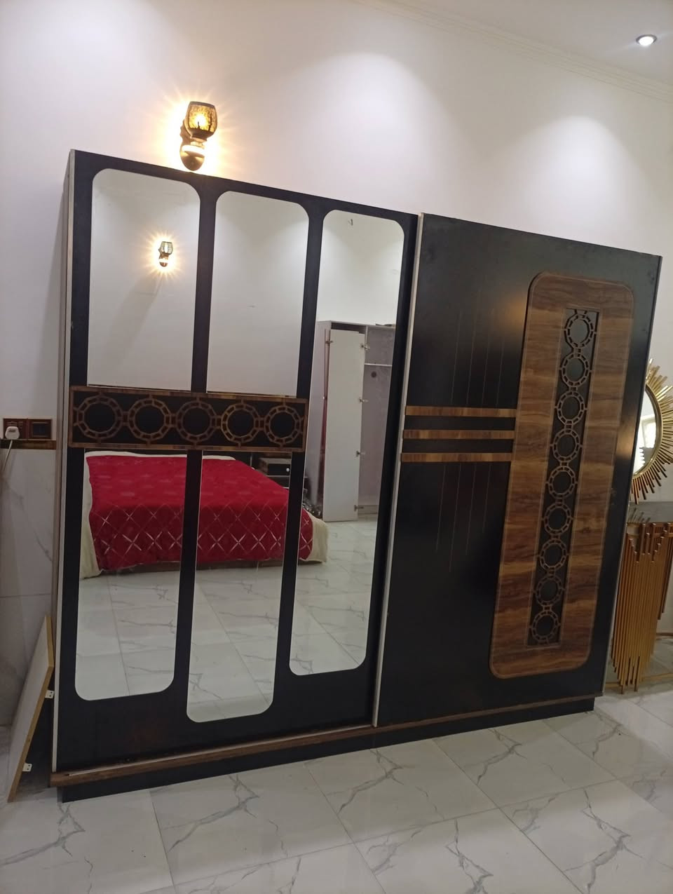 غرفة نوم تركيه 5 قطع للبيع للاستفسار الاتصال على الرقم ***********
