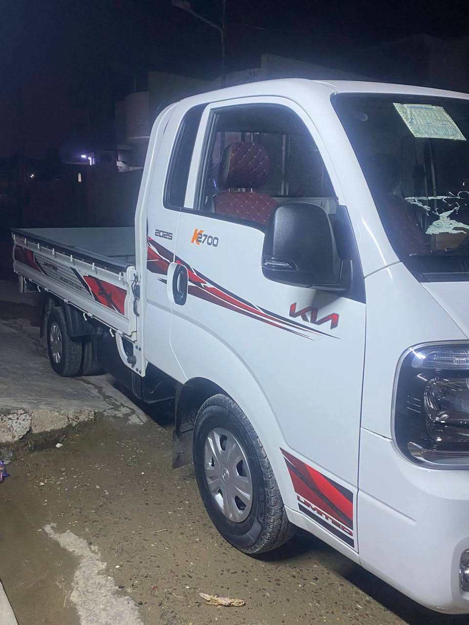 سلام عليكم
كيه 2025 رقم بغداد 
مكفول كفاله عامه 
سياره حلوه جديده
ماشيه 7الف 
السعر 162وبيه مجال 
***********
المكان بغداد
