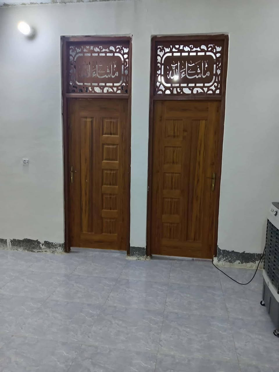 السلام عليكم بيت للبيع المساحه 160متر في حي الشرطه مقابل حي المهندسين البيت جاهز من  حيث الماء والكهرباء وجميع الخدمات للاستفسار ***********علمأ اني مكلف بالنشر
