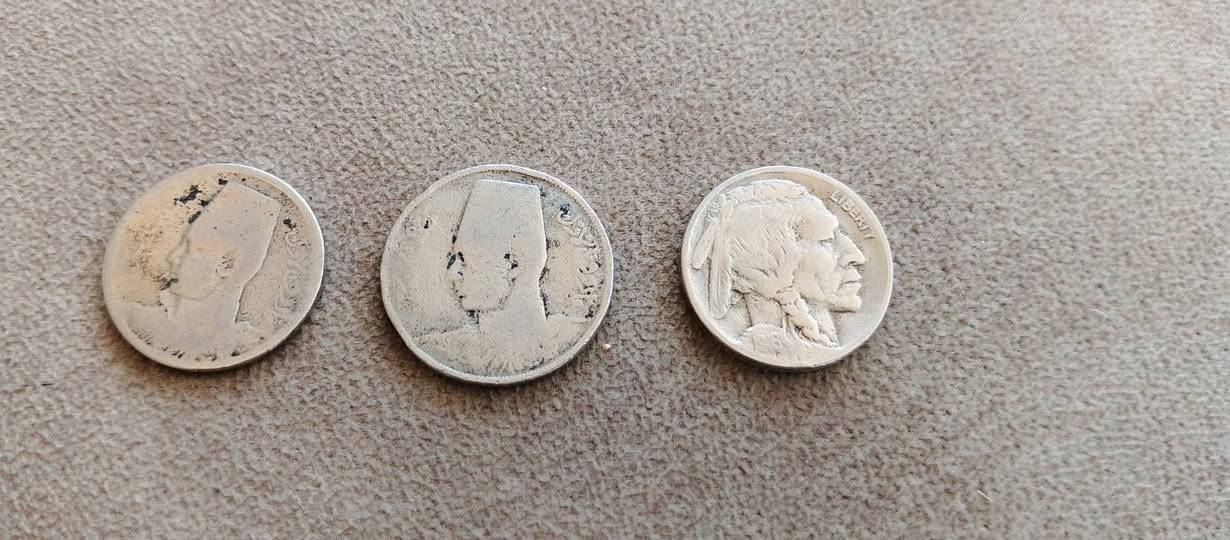 السلام عليكم عملات قديمه البيع واحد سنت أمريكي وثنين مصري قديمه تلفون ***********
