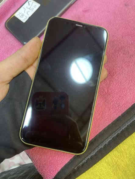 ايفون 11 كامرتين ذاكره 128 بطاريه 76 سعر 265 عنوان كركوك ***********
