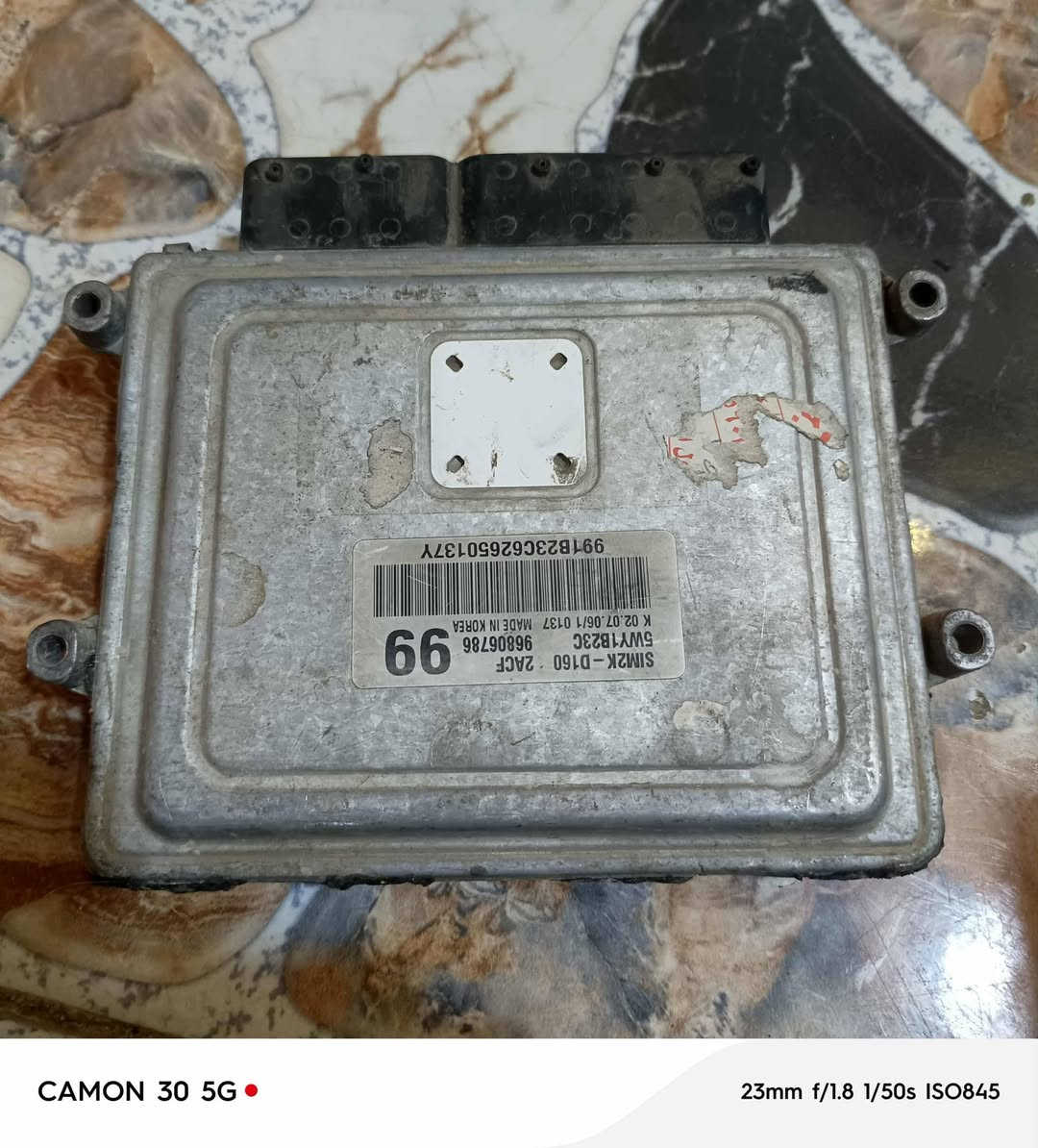 📌 عقل سيارة شيفروليه أبيكا (Chevrolet Epica)
النوع: ECU / Engine Control Unit
الرقم: 96806786
الموديل: SIM2K-D10 / 2AEK
منشأ: Made in Korea
الحالة: مستعمل
جاهز للتركيب – يحتاج برمجة حسب نوع السيارة
للتواصل على الرقم (***********)
