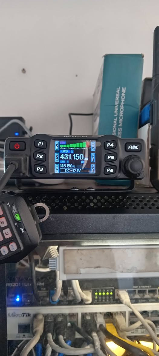 منظومه لاسلكيه للبيع
٢٥ واط اريل دخلي ٧ كيلو اريل خارجي ١٥ كيلو
محلقات اريل دخلي زاذ واير ١٠ متر اريل خارجي محوله كهرباء مكو توصيل
***********
سعر ١٥٠ الف بغداد البياع حي التراث
