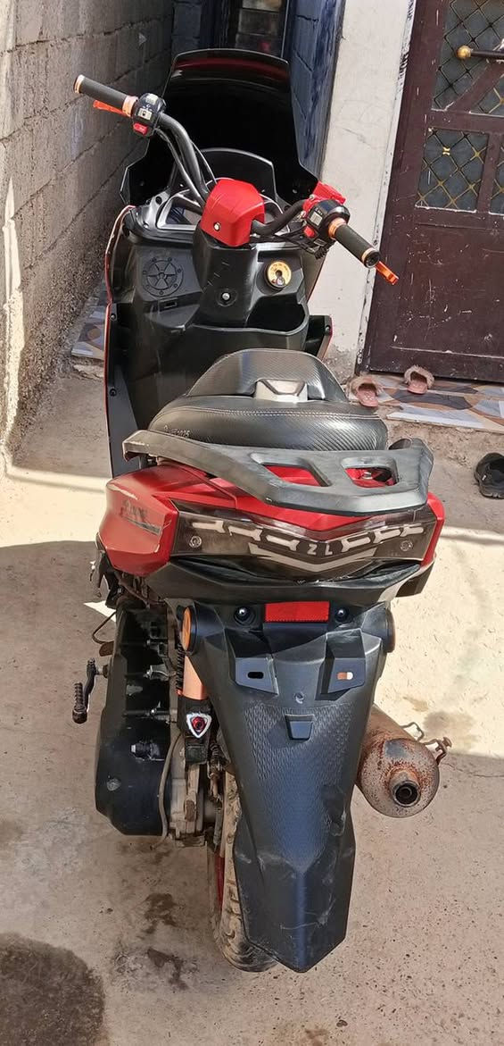 السلام عليكم دراجه اكس ماكس للبيع دراجه بس كايمه موديل25 سعر300وبيهه مجال مكان ديالى بعقوبه  تقاطع الساده استفسار عل هاذا الرقم ***********
